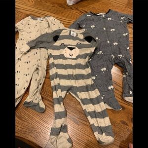 Gerbers 3-6 months Brand new 3 piece zipper onsie footie set.